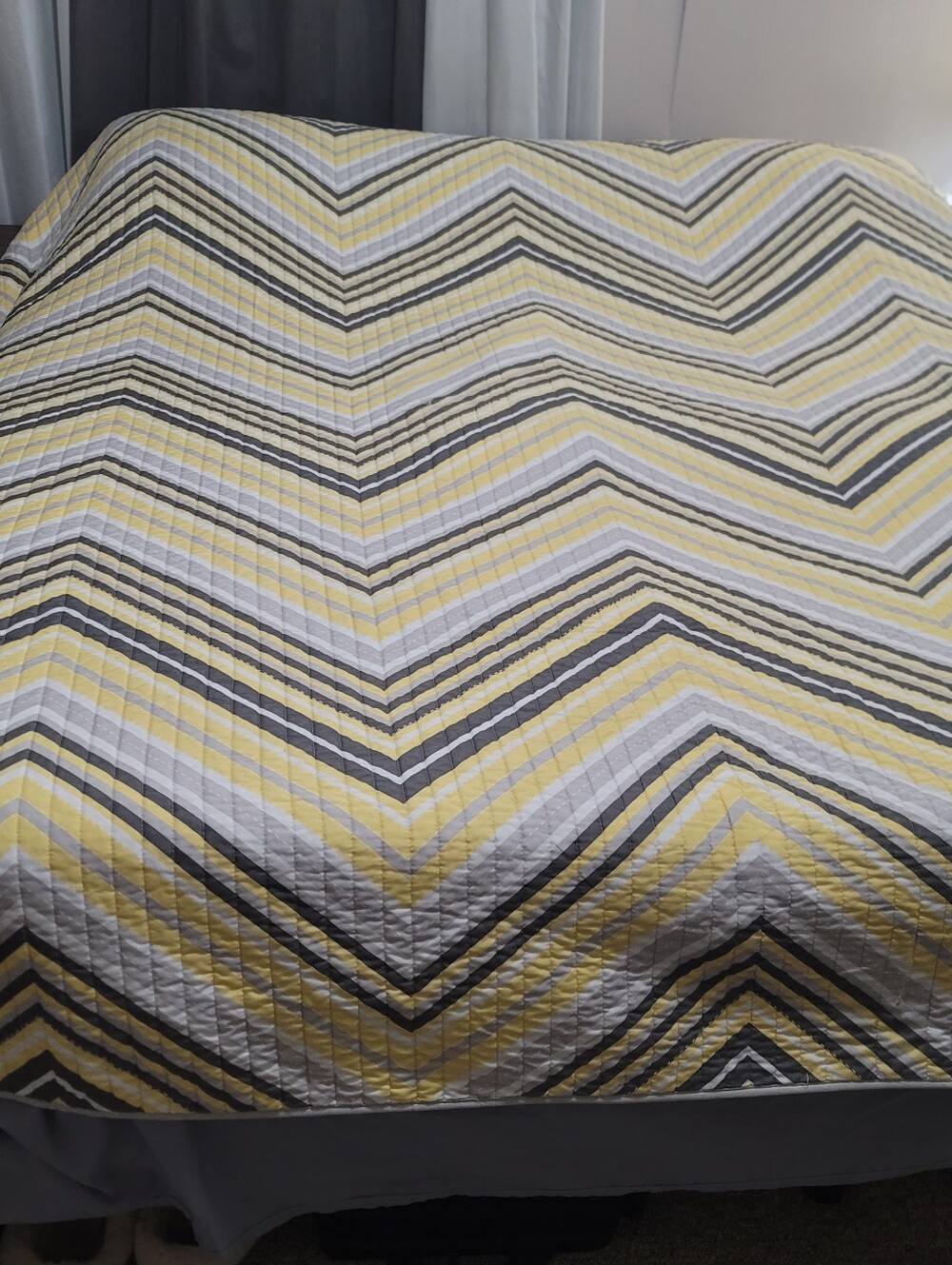 Better Home & Gardens Stripe Chevron Quilt - Yellow, Gray & White Two Side Queen